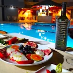 Aparthotel Happy 4*