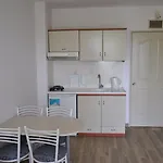 Happy Aparthotel