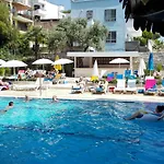 Happy Aparthotel