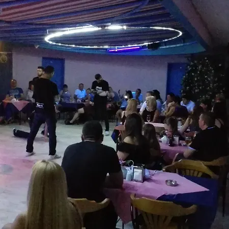 Happy Ξενοδοχείο με διαμερίσματα 4*