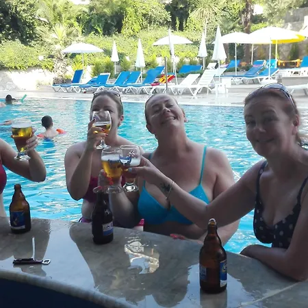 Ξενοδοχείο με διαμερίσματα Happy
