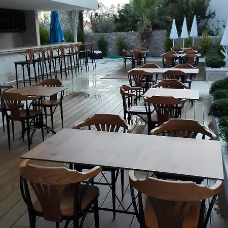 Happy Κουσάντασι