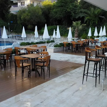 Happy 4* Κουσάντασι